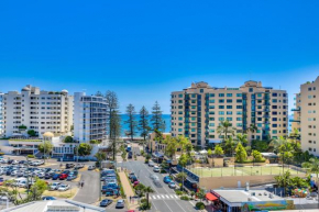 Гостиница Direct Hotels - Sea Breeze Mooloolaba  Мулулаба